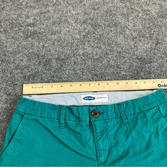 Old Navy Women’s Everyday Shorts in a Misses size 2 Teal green Blue - Picture 4 of 8